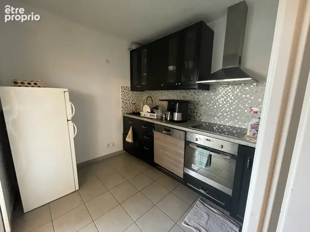 Nouveau F4 Balcon Parking Petit Nanterre  - photo 12