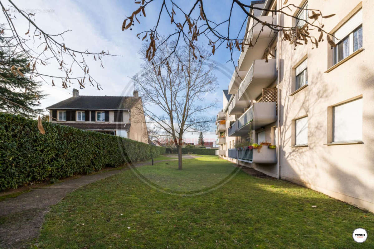 Appartement à LES MUREAUX