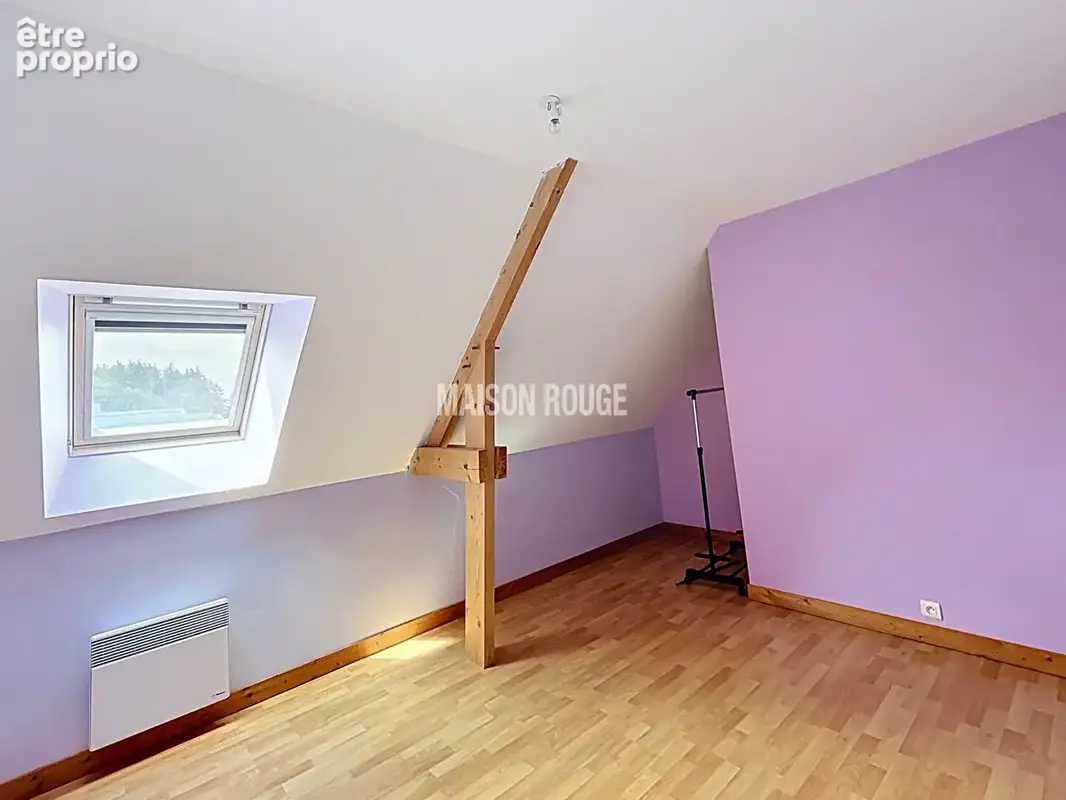 EPINIAC, Maison familiale avec quatre chambres, jardin et garage - photo 10