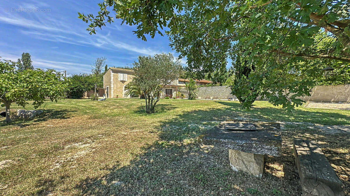 Maison de caractère avec gîte indépendant, piscine, garage et 5 000 m² à vendre à Moulès - photo 7