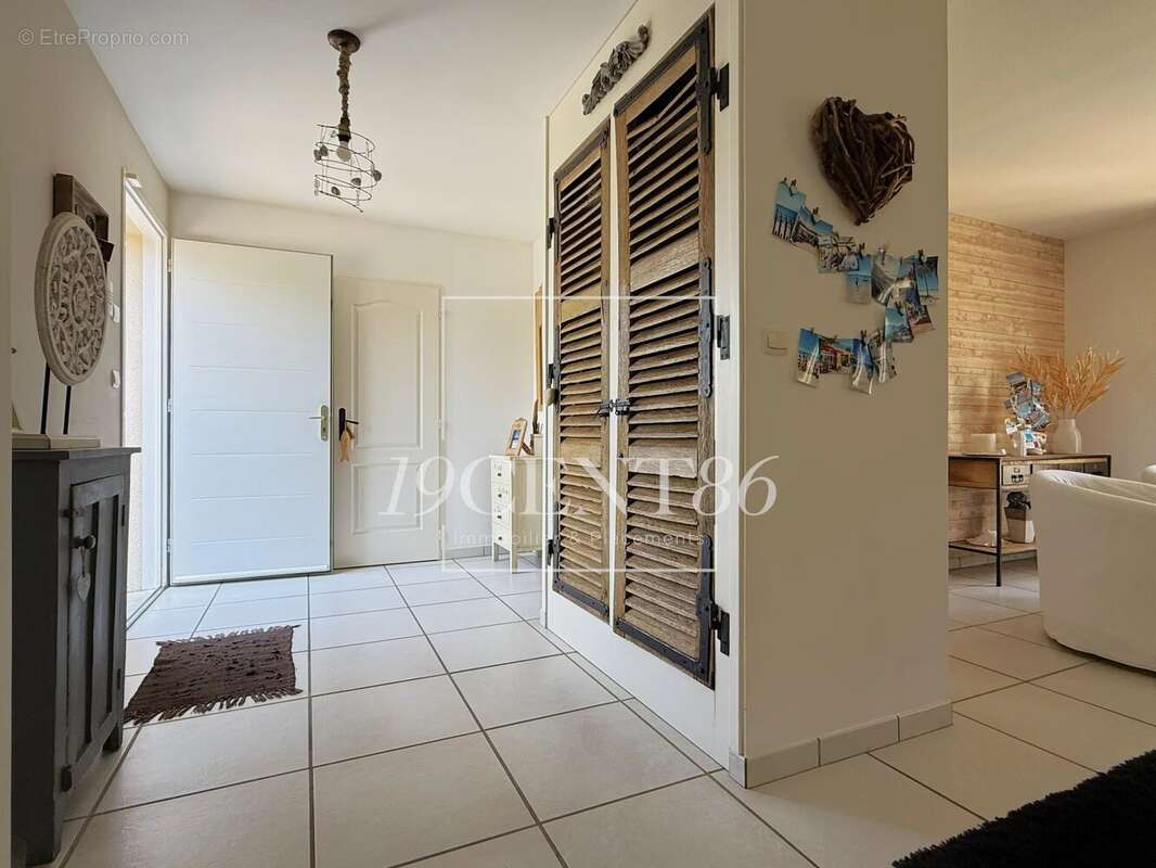 Maison 125 m² à Communay  - photo 21
