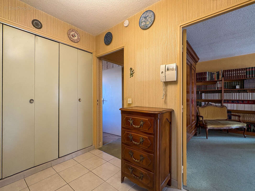 Appartement T5 de 100m2 avec garage - photo 12