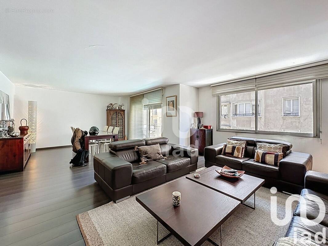 Photo 1 - Appartement à MARSEILLE-8E