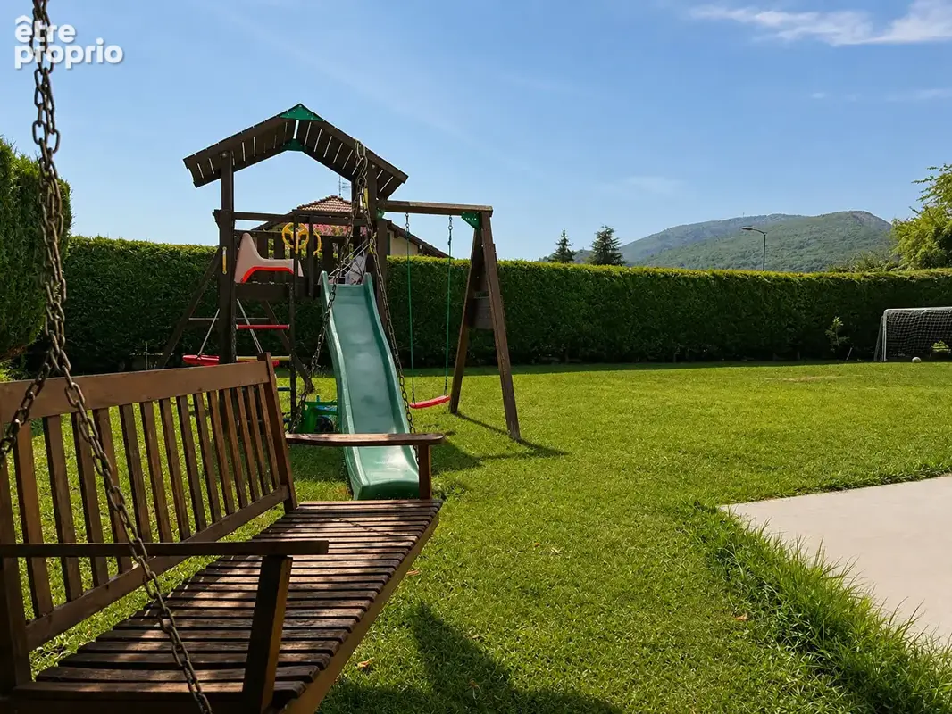 Vétraz-Monthoux ? Maison d'architecte duplex inversé de 220 m² sur terrain de 887 m² - photo 3