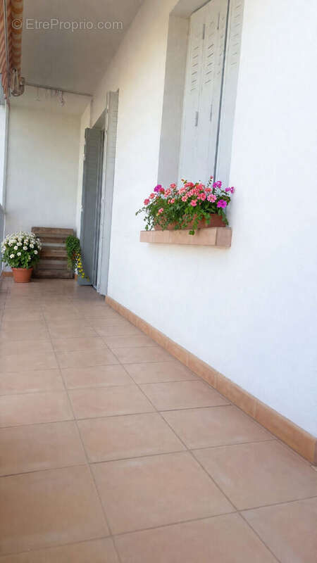 Appartement T3 de 62 m² à 20 mètres de la plage, Emplacement exceptionnel en front de mer - photo 5