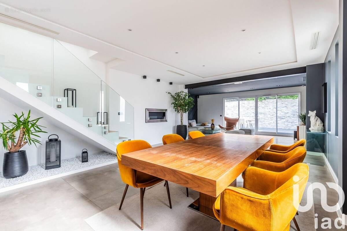 Photo 1 - Maison à CHILLY-MAZARIN