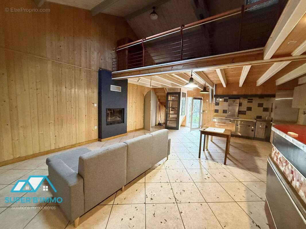 Appartement à VEZEZOUX