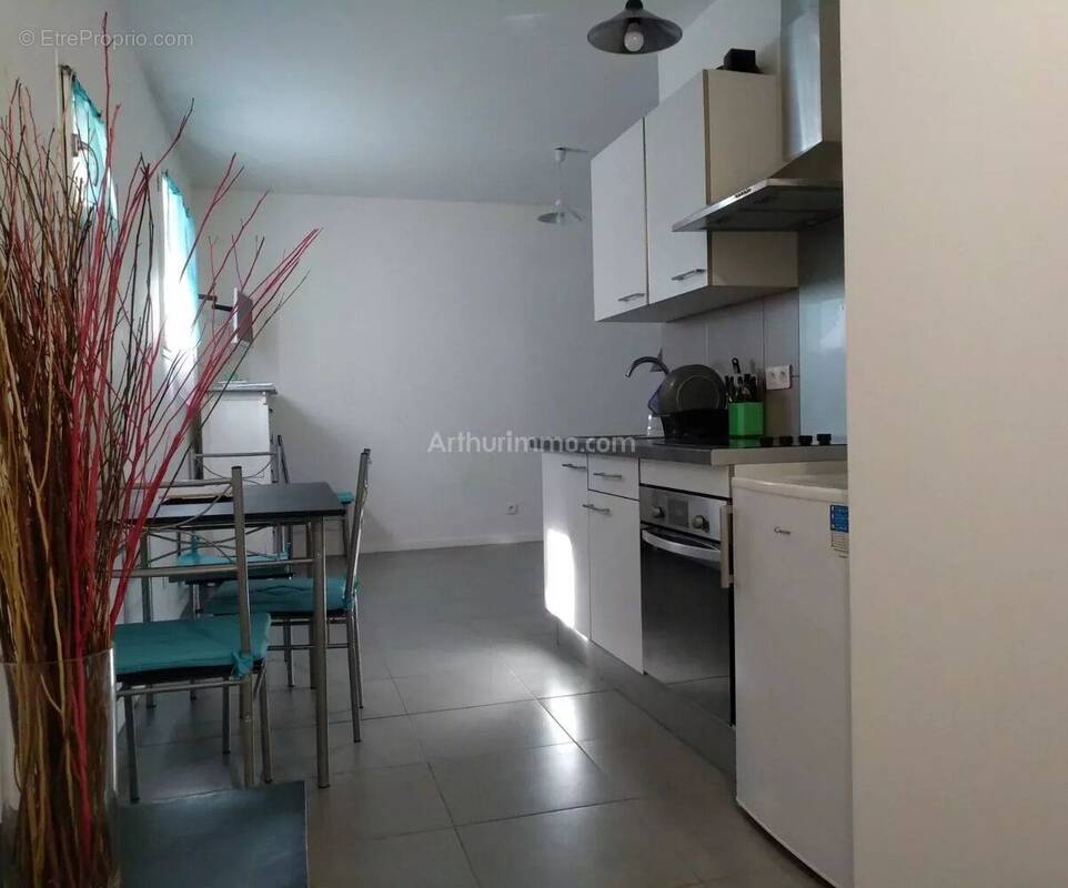 Appartement à SALERNES