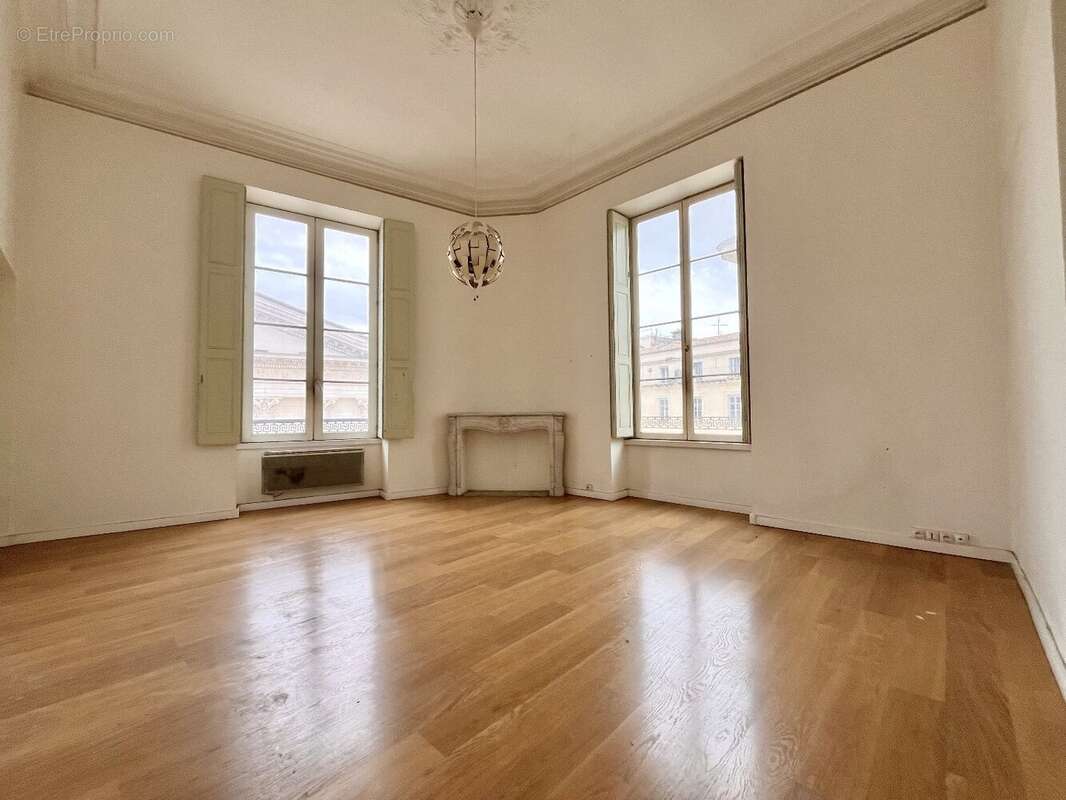 Appartement à NIMES