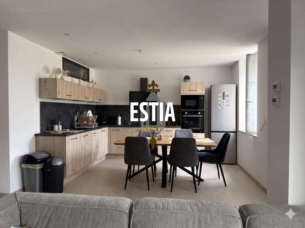 Appartement à LAY-SAINT-CHRISTOPHE