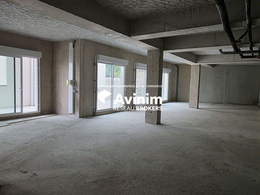 Commerce 96 m² à Clermont-L'herault  - photo 3