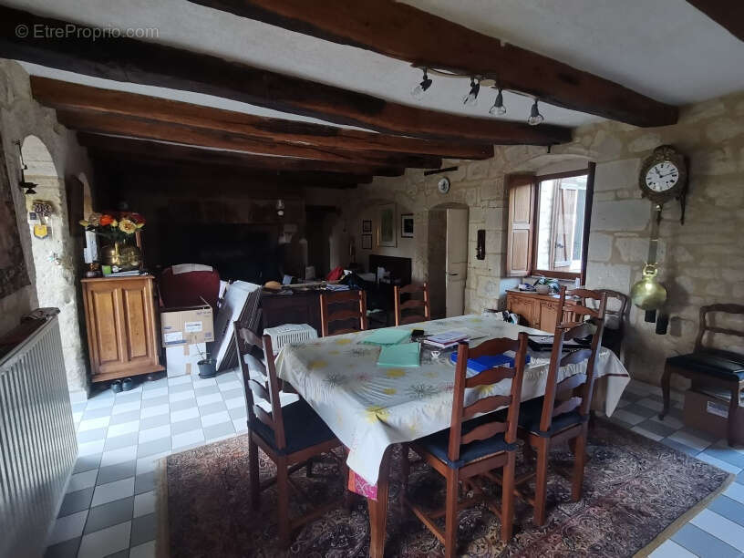 Maison à LA ROCHE-CLERMAULT