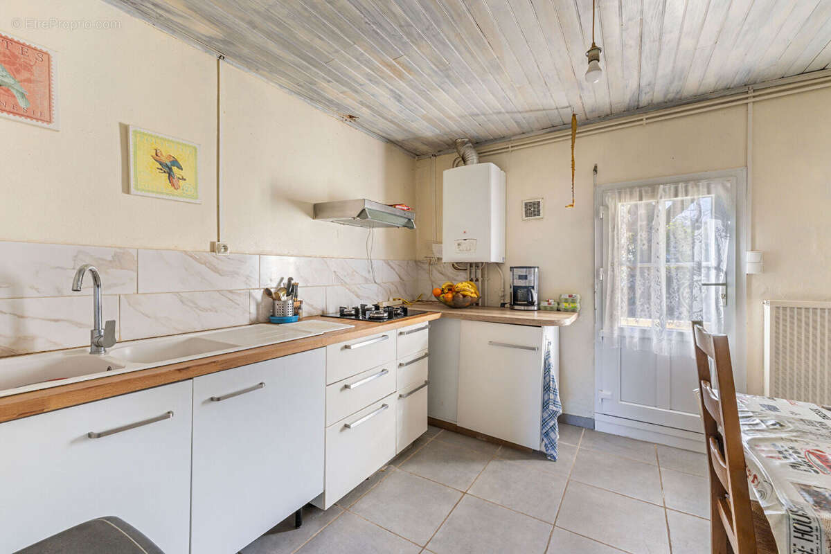 Maison à FARGUES-SAINT-HILAIRE