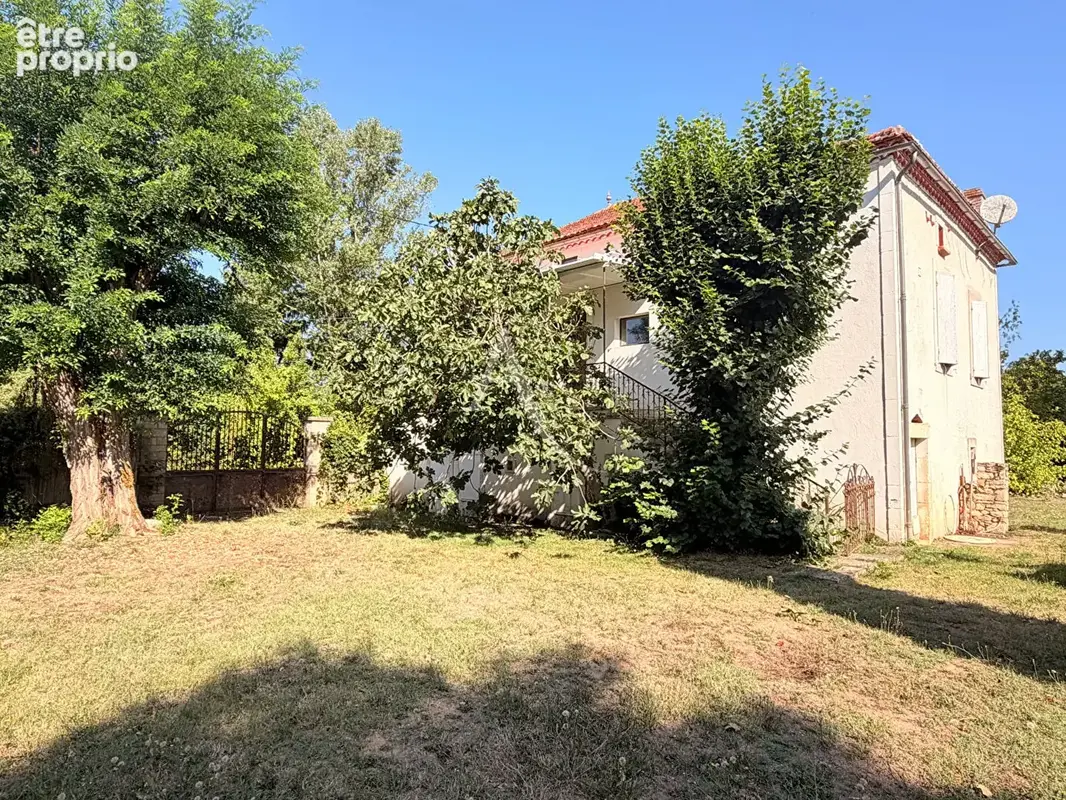 Bel ensemble grande maison, grange et petite maison à rénover, terrain - photo 12