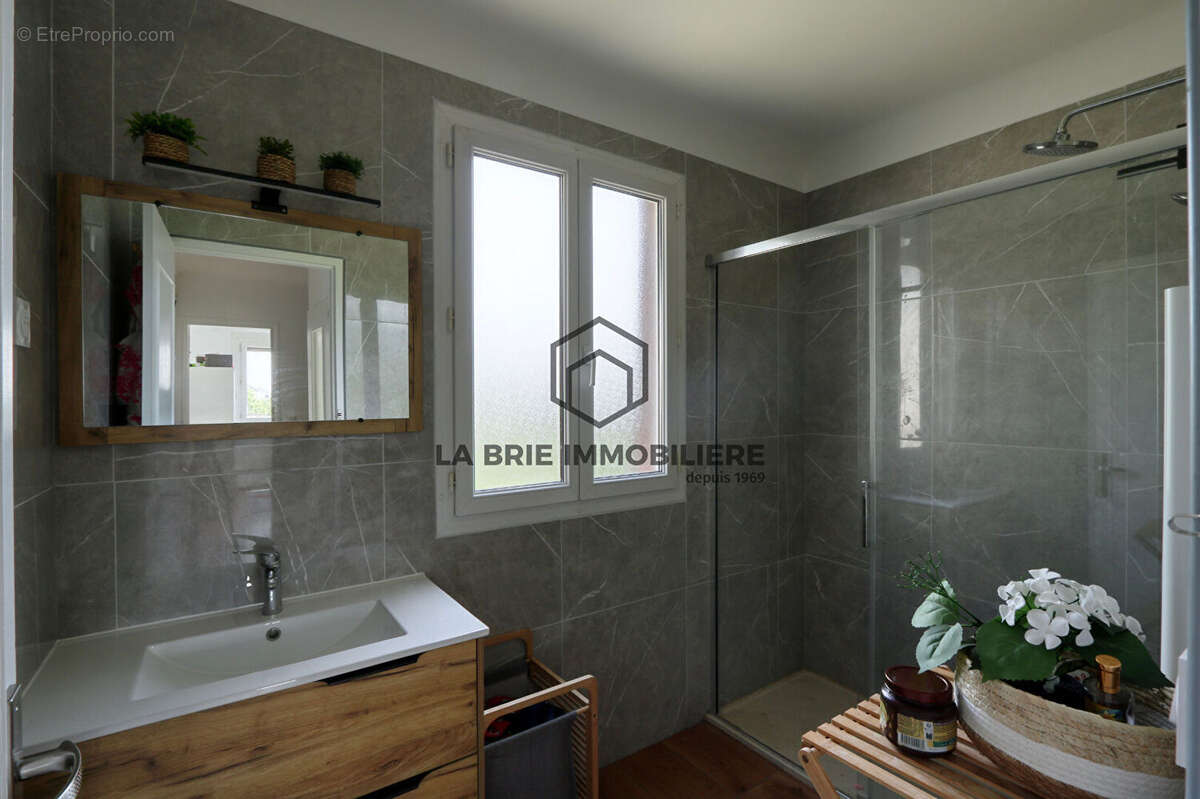 Maison à VILLECRESNES