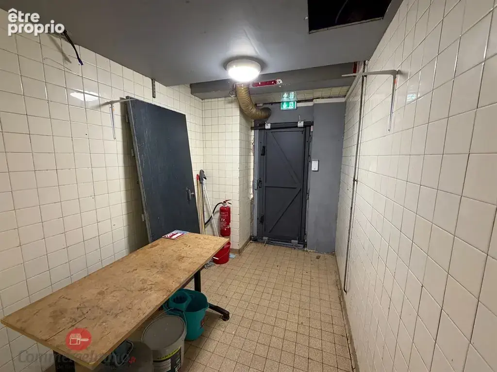 Murs libres 200 m² avec extraction 400 cm3 tous commerces ! - photo 6