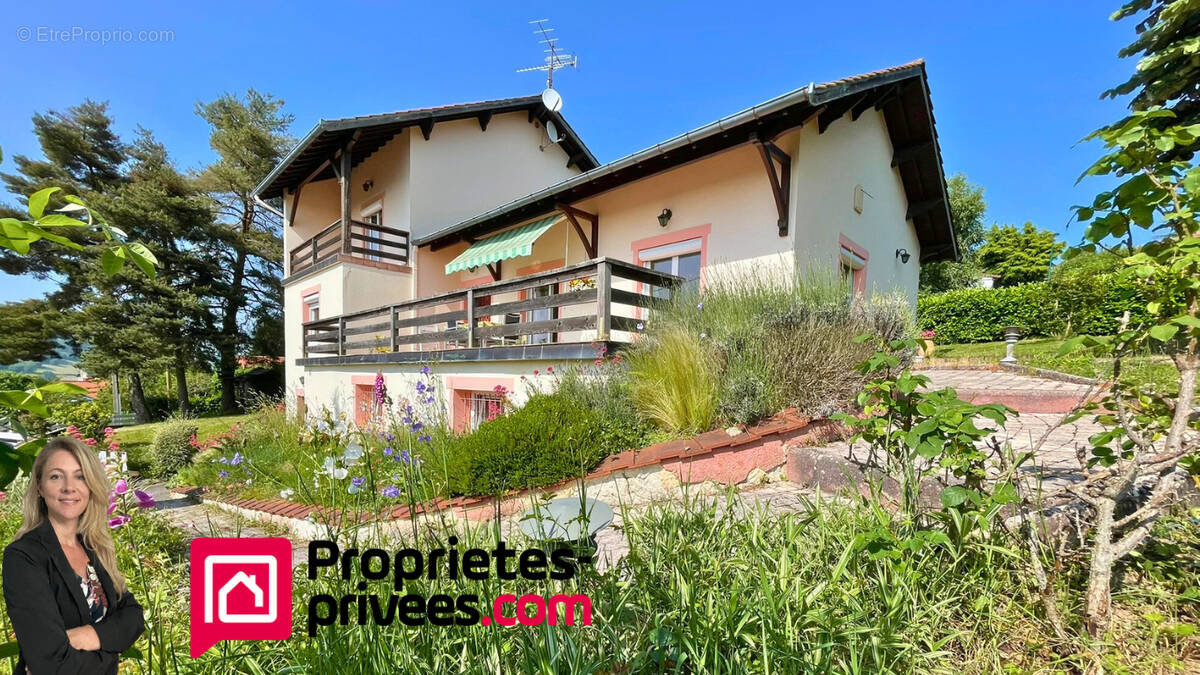 Maison à COURS-LA-VILLE