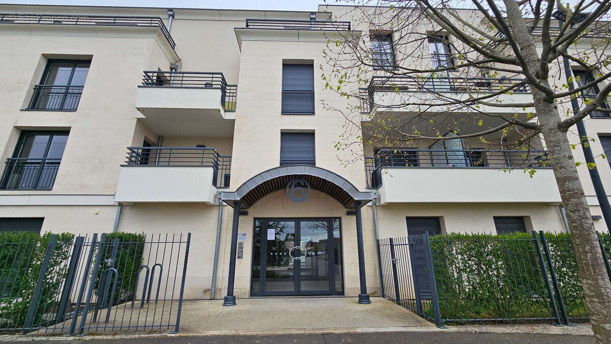 Appartement à SAINT-CYR-SUR-LOIRE