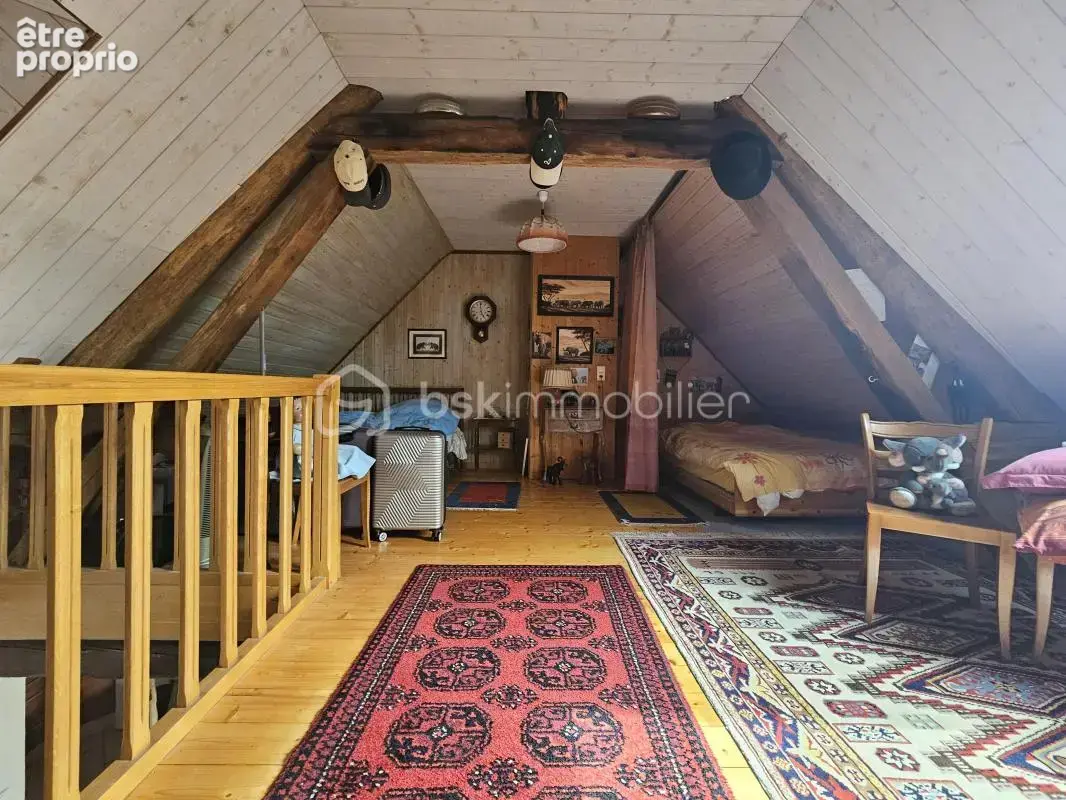 À VENDRE – Maison de 113 m² avec 1,36 hectare de terrain - photo 4