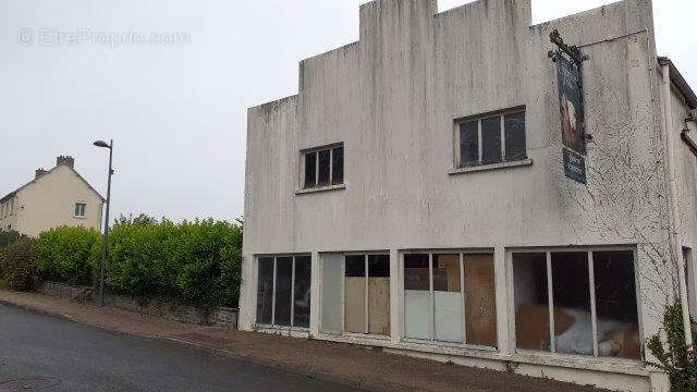 Maison à LE VIEUX-BOURG