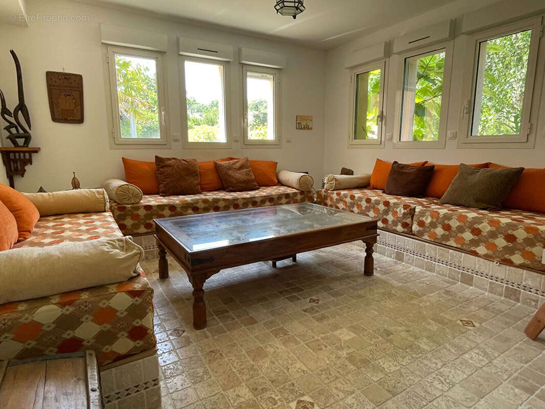 Maison à VOUNEUIL-SUR-VIENNE