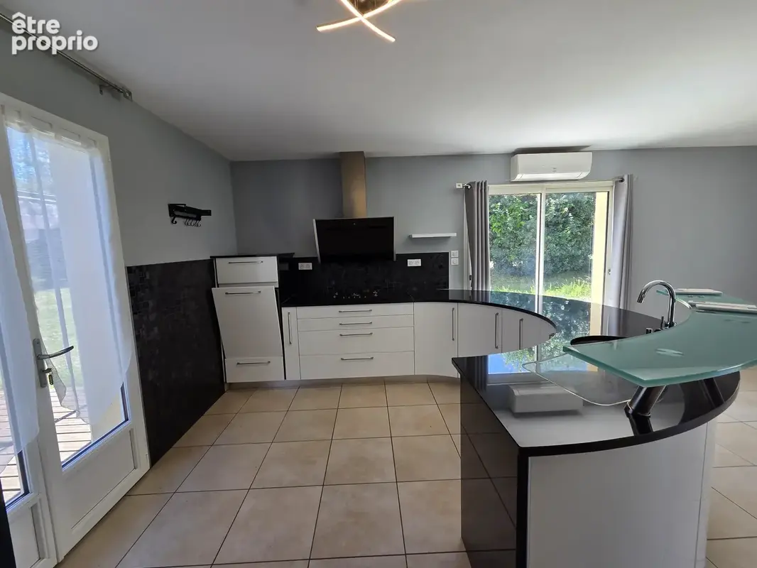 Appartement 119 m² à Le Grand-Bourg  - photo 5