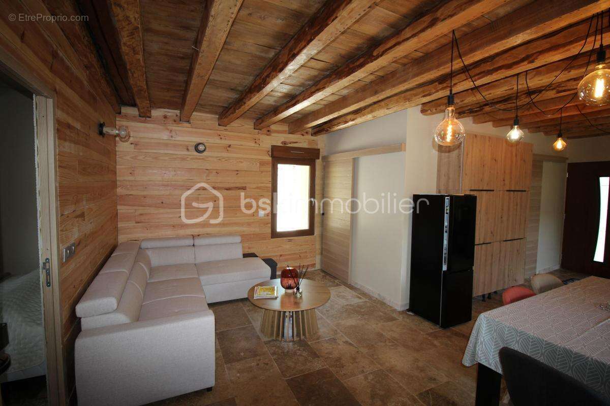 Maison de caractère rénovée – Vue exceptionnelle sur le Dévoluy – Fort potentiel d'aménagement - photo 9