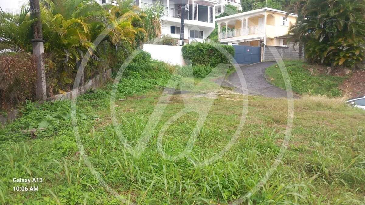 Terrain à LE GOSIER