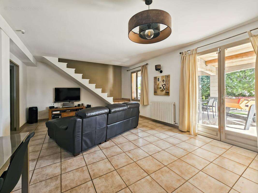 À Vendre à Uzès - Maison de 90m² sur terrain piscinable - photo 4