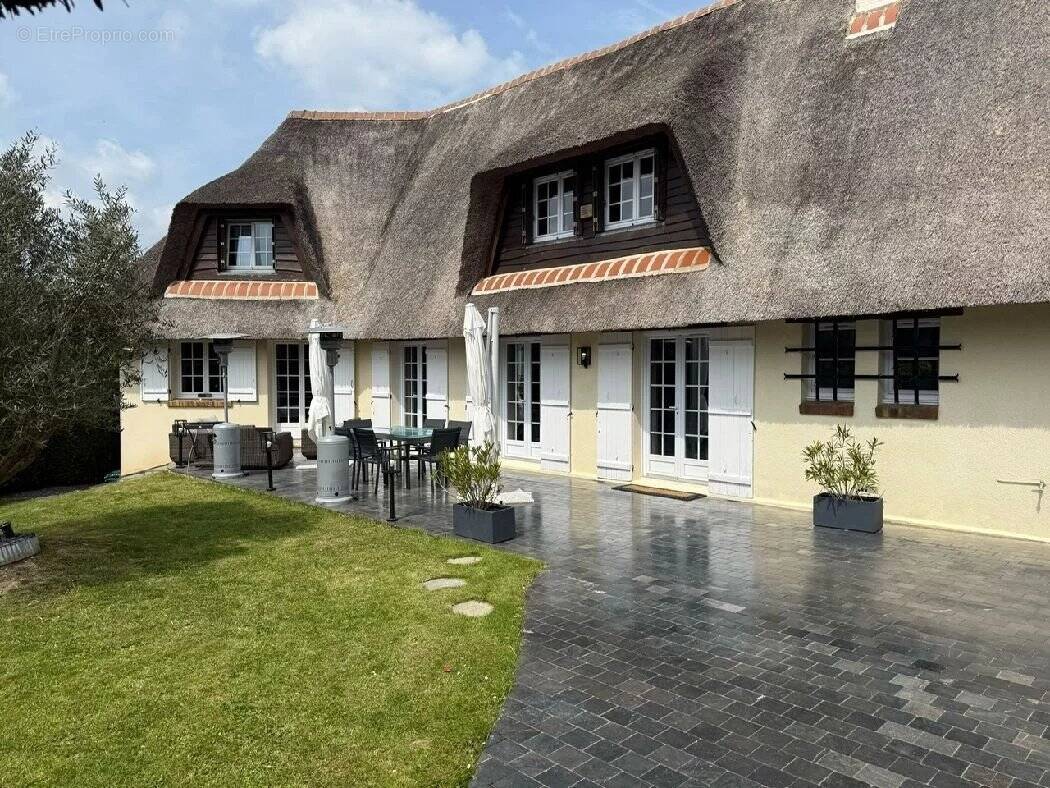 Maison à SAINT-MARTIN-DES-CHAMPS