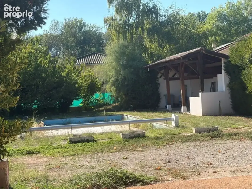 Photo Terrain à Les Cheres au prix de 200 000€