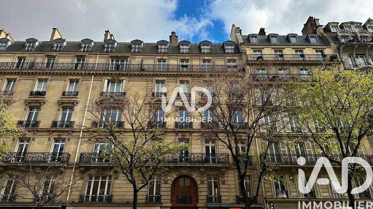 Photo 2 - Appartement à PARIS-8E