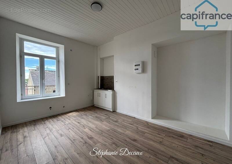 A VENDRE : Immeuble – 5 appartements –  à Fourmies (59) - photo 1