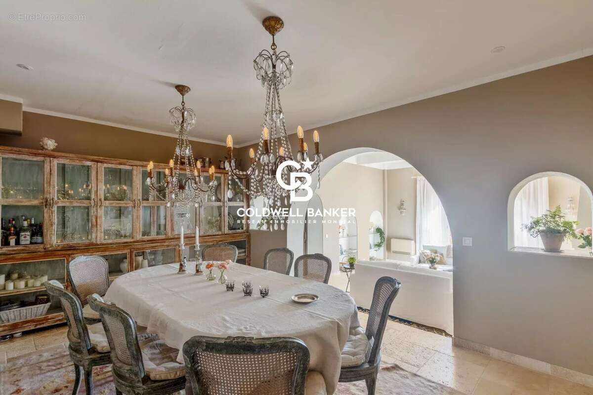 Maison à BORMES-LES-MIMOSAS