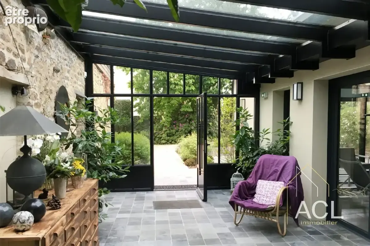 Maison en pierre rénovée avec espace bien-être et terrain constructible - photo 3