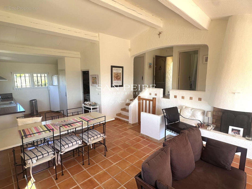 Maison à LES ISSAMBRES