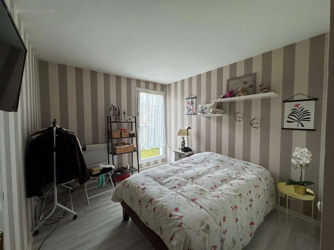 Appartement à SAINTE-GENEVIEVE-DES-BOIS