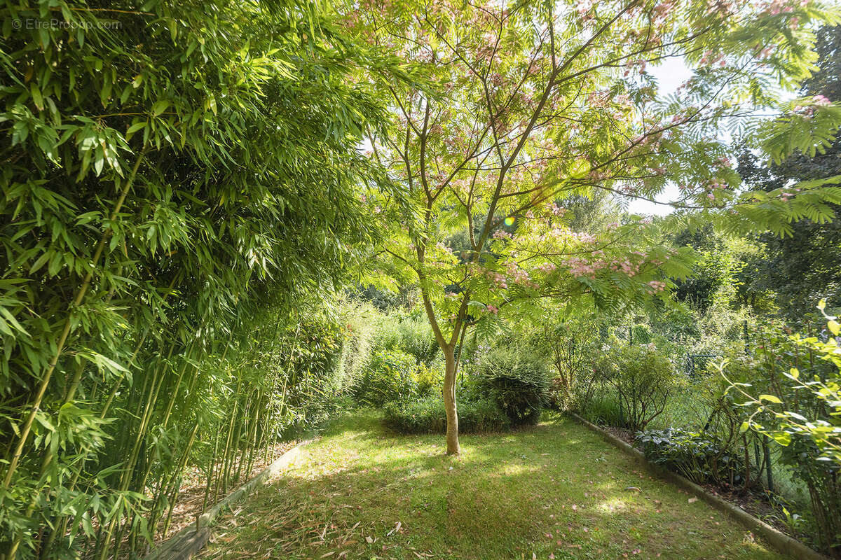 Coup de cœur   appartement avec jardin privatif, cave voûtée et parking - photo 10