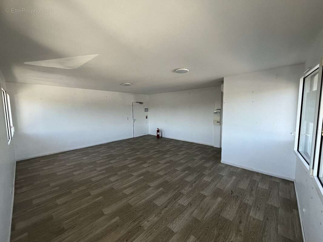 Commerce à BENESSE-MAREMNE