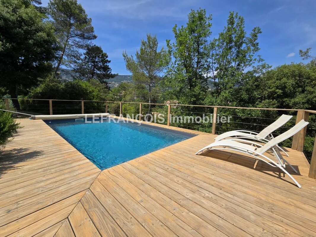 Maison à PEYMEINADE