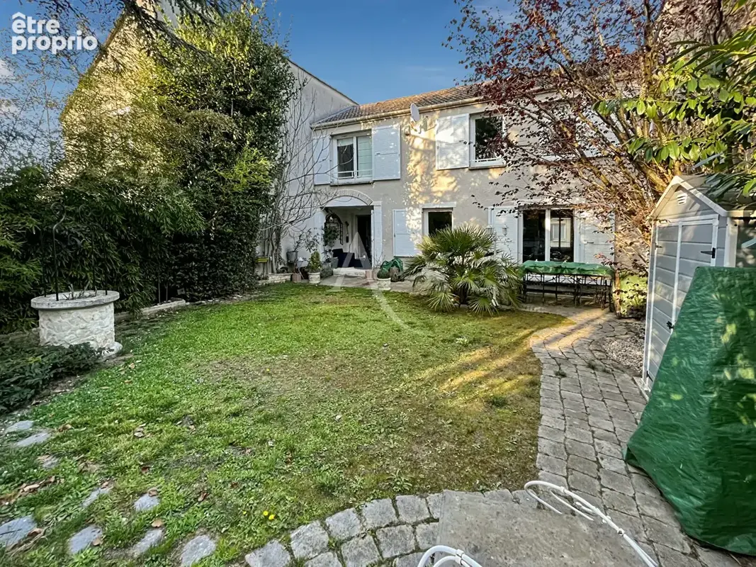 Maison à JOUY-LE-MOUTIER