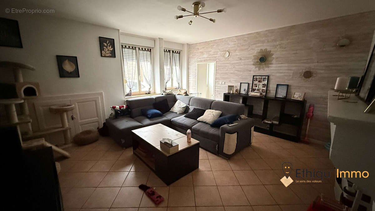 Maison à VILLE-SOUS-LA-FERTE