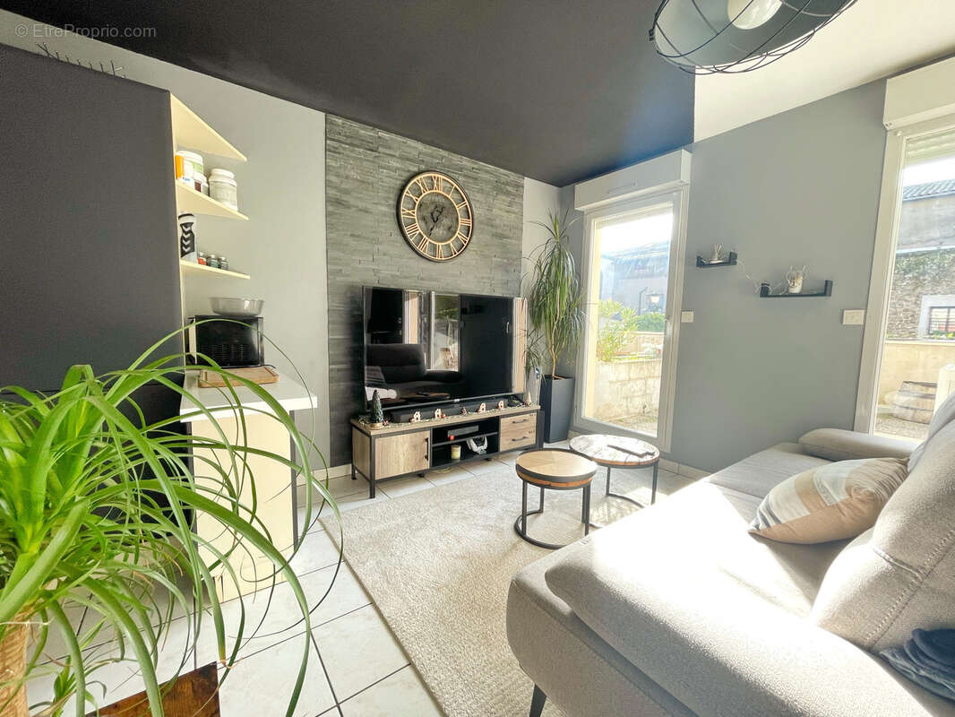 Appartement à CONDRIEU