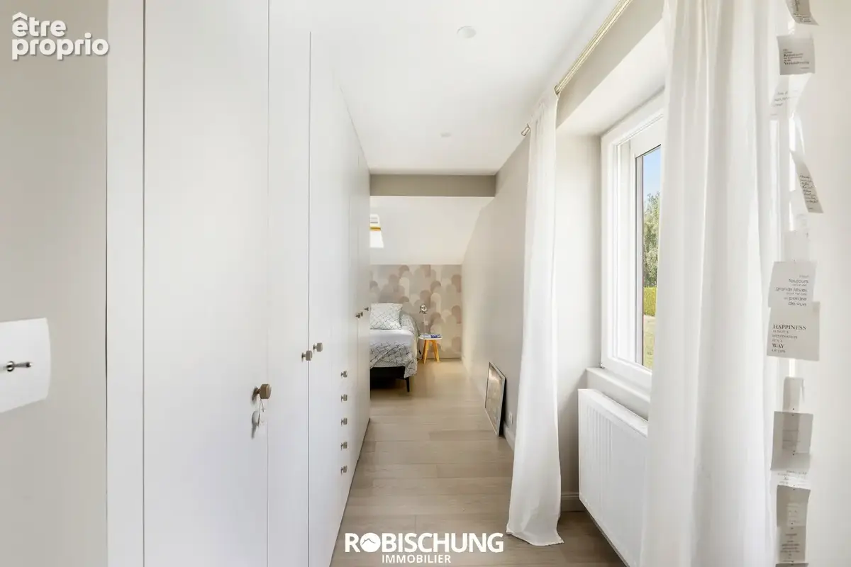 SPECHBACH : Une maison rénovée de caractère alliant charme & confort ! - photo 6
