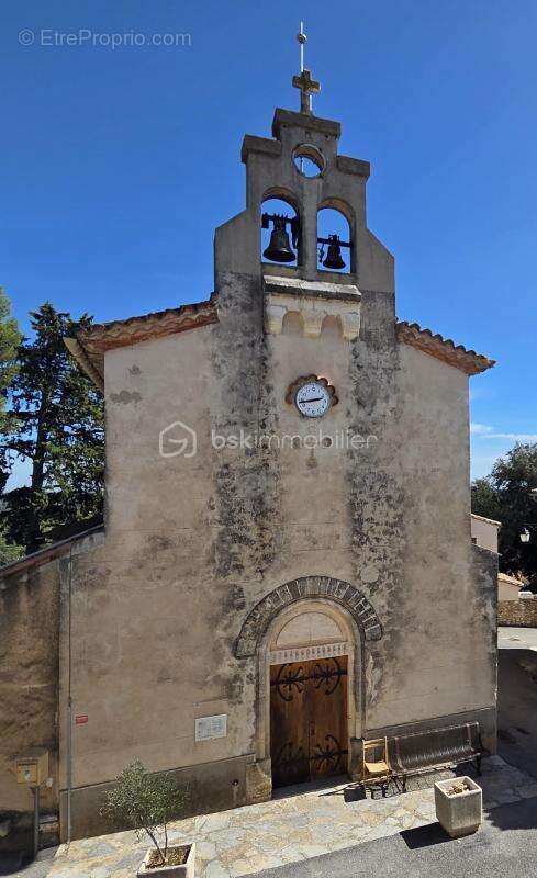 Appartement à COMBAILLAUX
