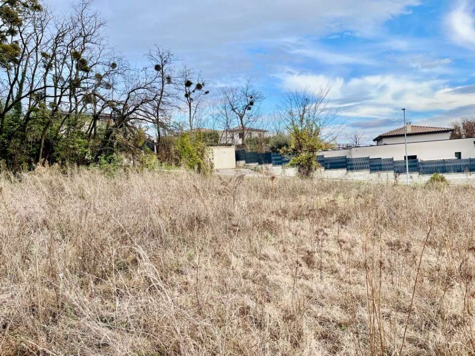 Terrain à MONTBOUCHER-SUR-JABRON
