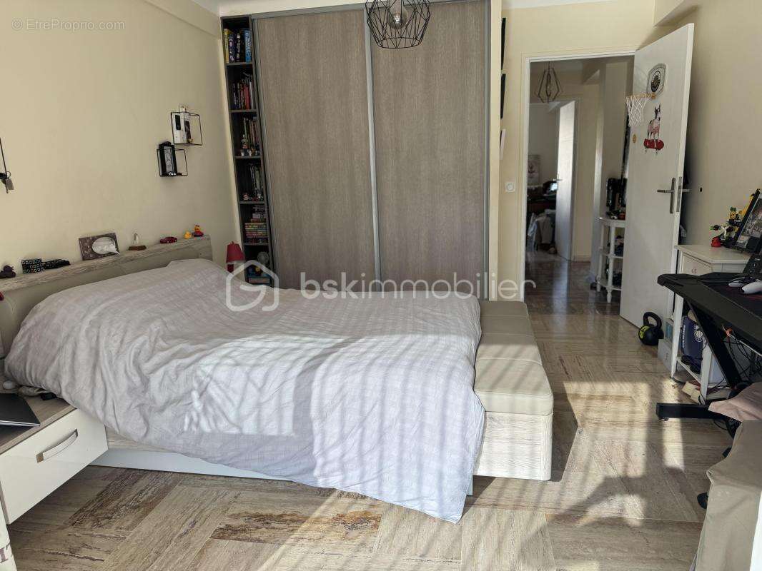 Appartement à LE CANNET