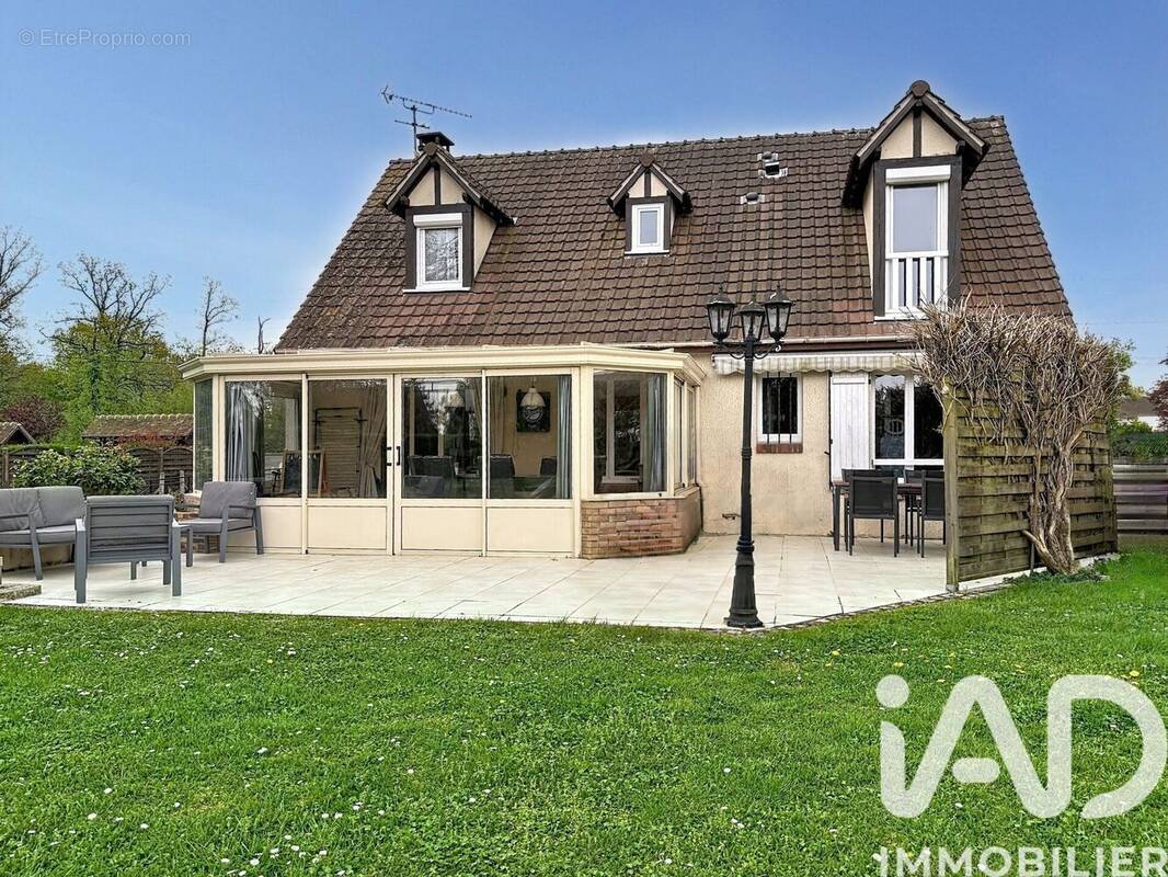 Photo 1 - Maison à NOGENT-LE-ROI