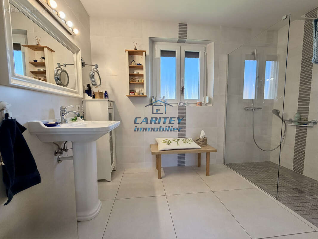 Maison à LUXEUIL-LES-BAINS