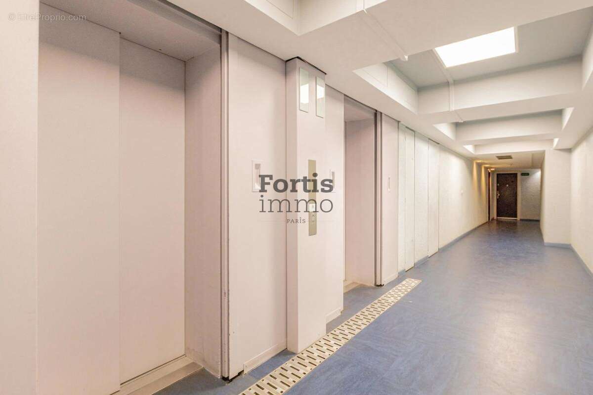 Appartement à PARIS